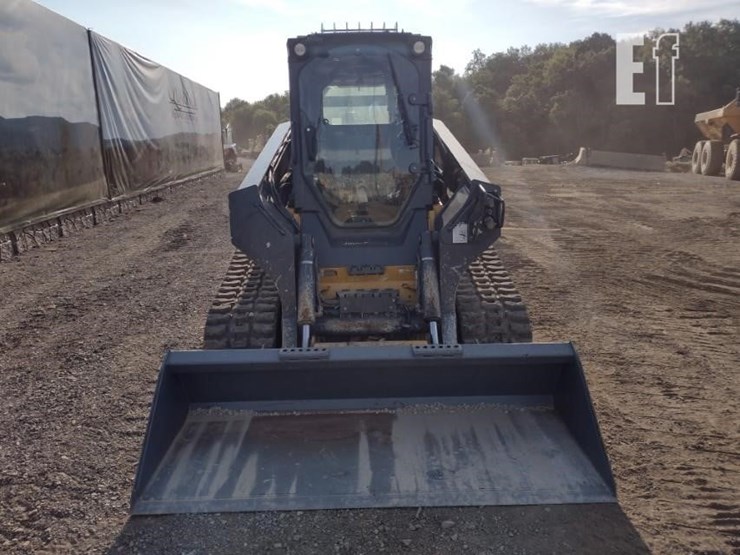 2022-deere-333g-image-2