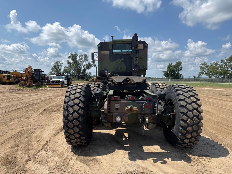2000-oshkosh-m1070-image-7