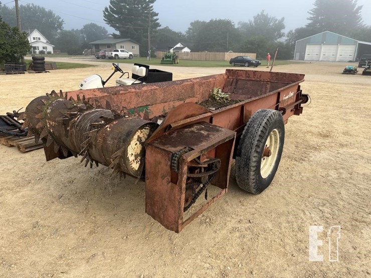 forage-king-spreader-3323-image-4