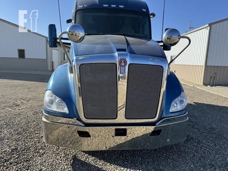 2018-kenworth-t680-image-25