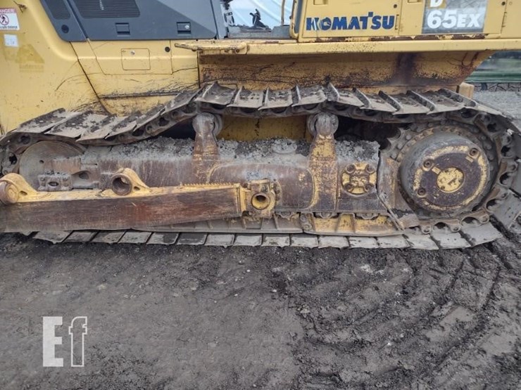 2005-komatsu-d65ex-15-image-16