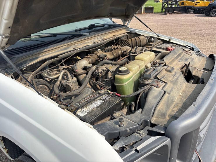 2002-ford-f550-image-13