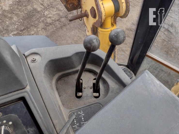 2008-deere-310sj-image-11