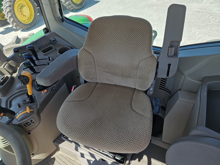 2023-john-deere-6145m-image-18
