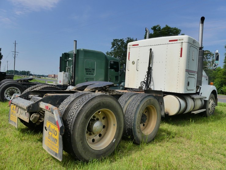2004-kenworth-t800-image-3