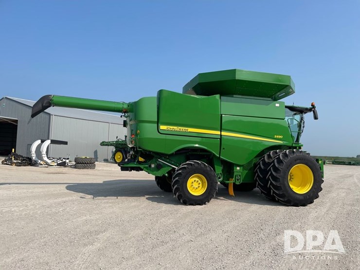 2016-john-deere-s690-image-7