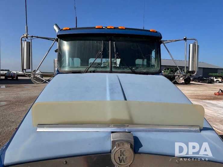 2000-kenworth-t800-image-19