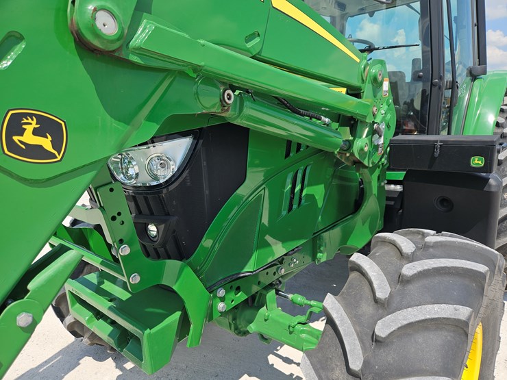 2022-john-deere-6140m-image-7