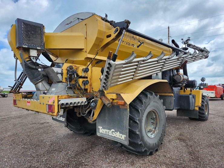 terra-gator-8400-applicator-image-3