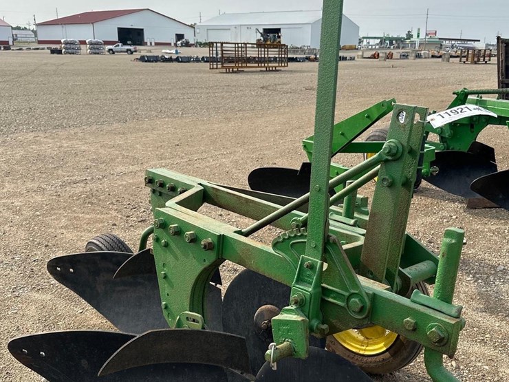 john-deere-2-image-1