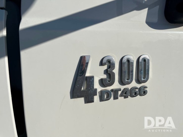 2007-international-durastar-4300-image-32