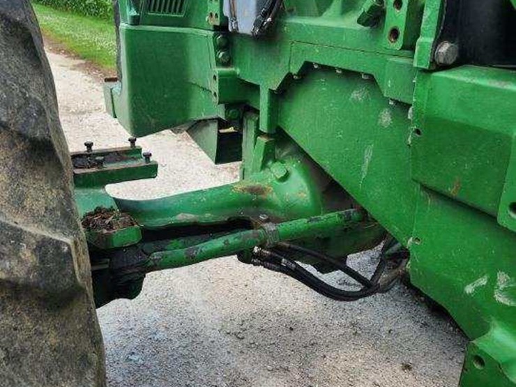 2000-john-deere-8310-image-16