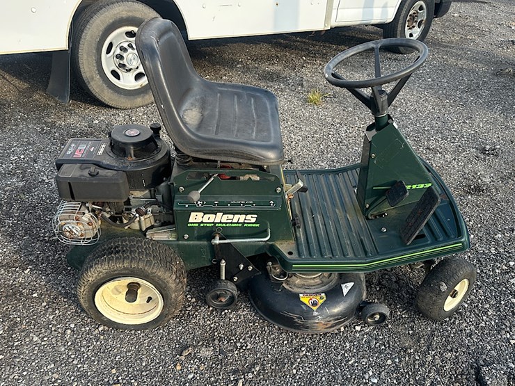 bolens-2133-lawn-mower-image-3