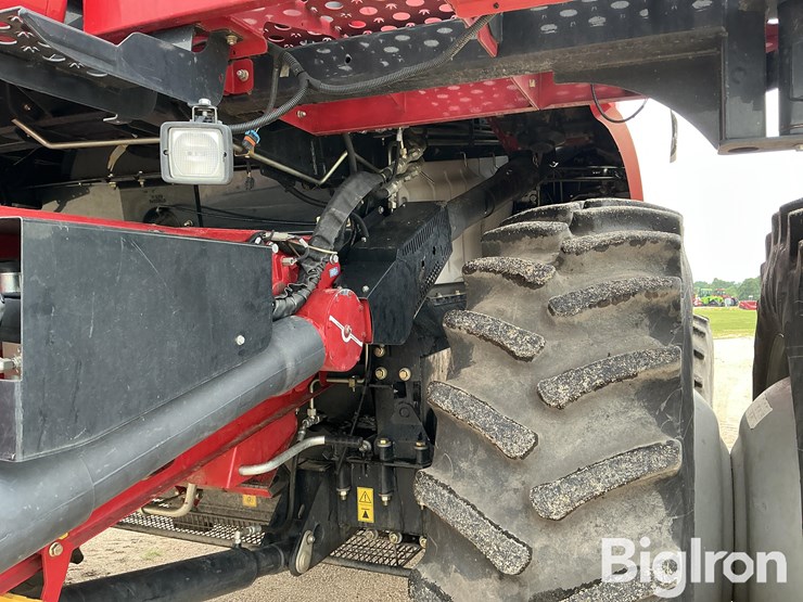 2018-case-ih-8240-image-18