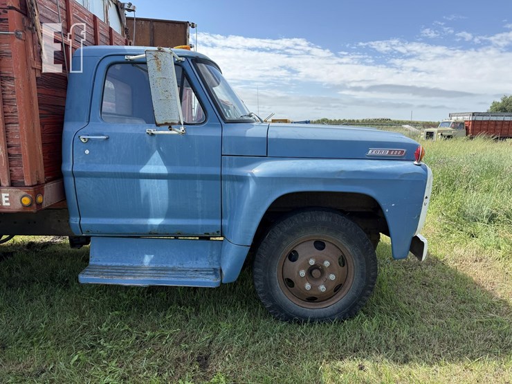 1967-ford-600-image-6