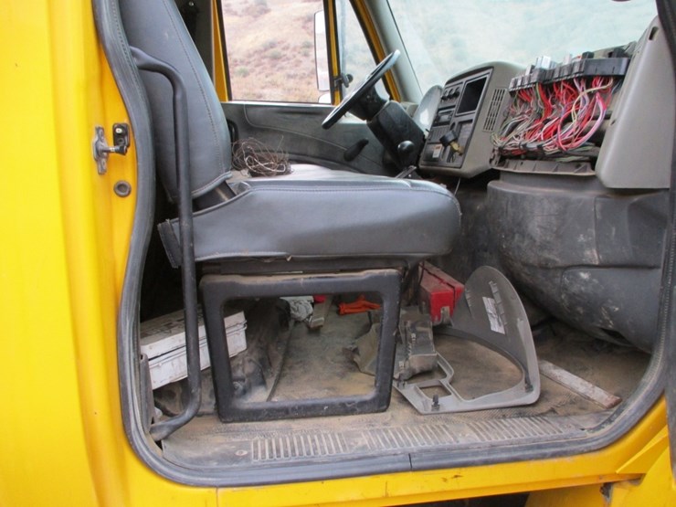 2013-international-durastar-4300-image-14
