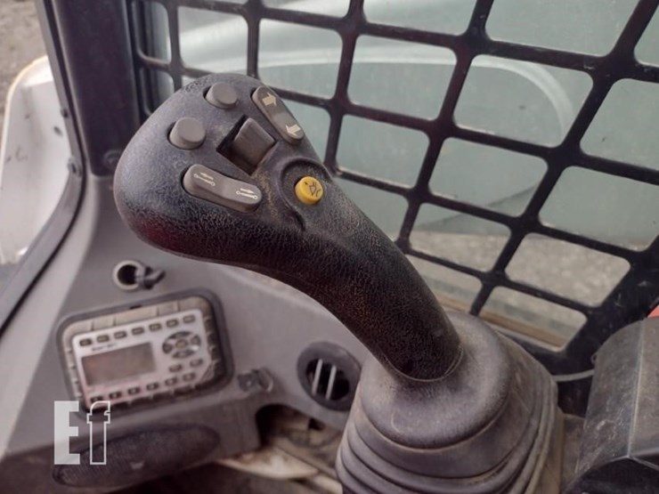 2022-bobcat-t770-image-9