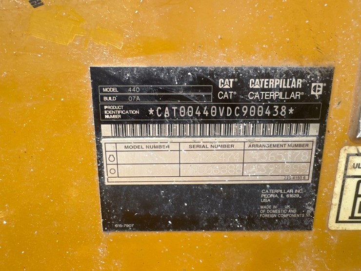2019-caterpillar-440-image-19