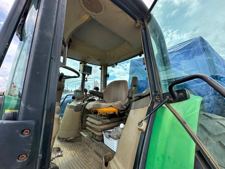 2010-john-deere-6230-premium-image-21