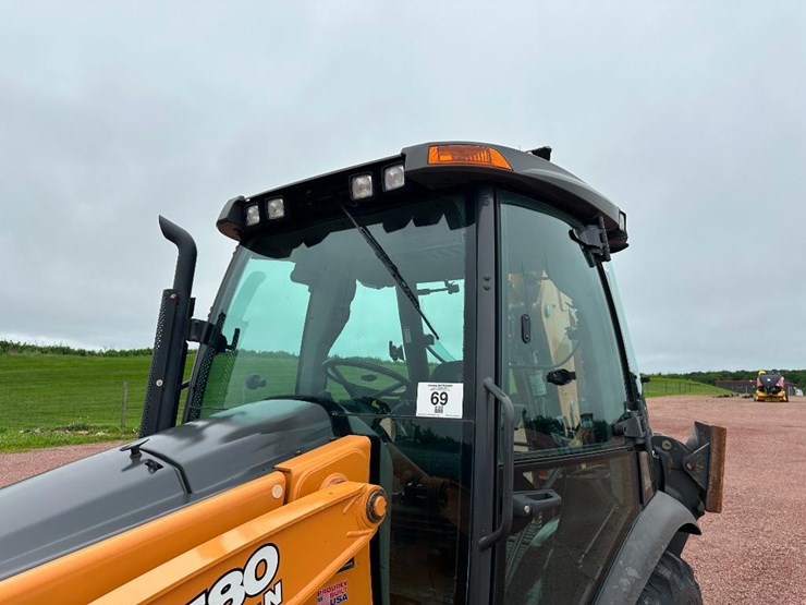 2019-case-580sn-image-14