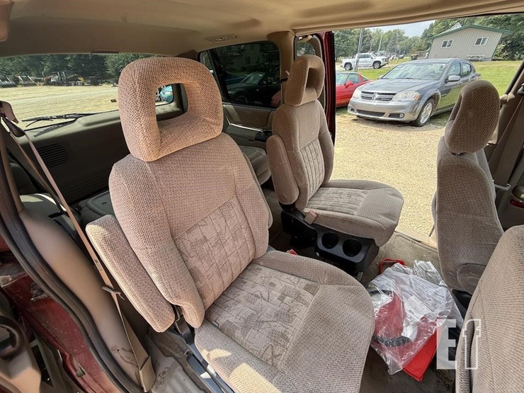2001-pontiac-montana-image-8