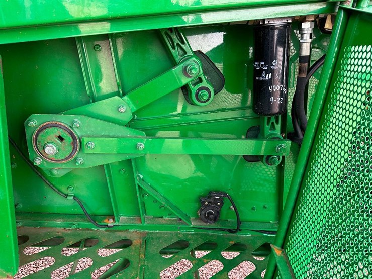 2007-john-deere-9860-sts-image-44