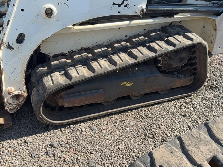 2020-bobcat-t450-image-12