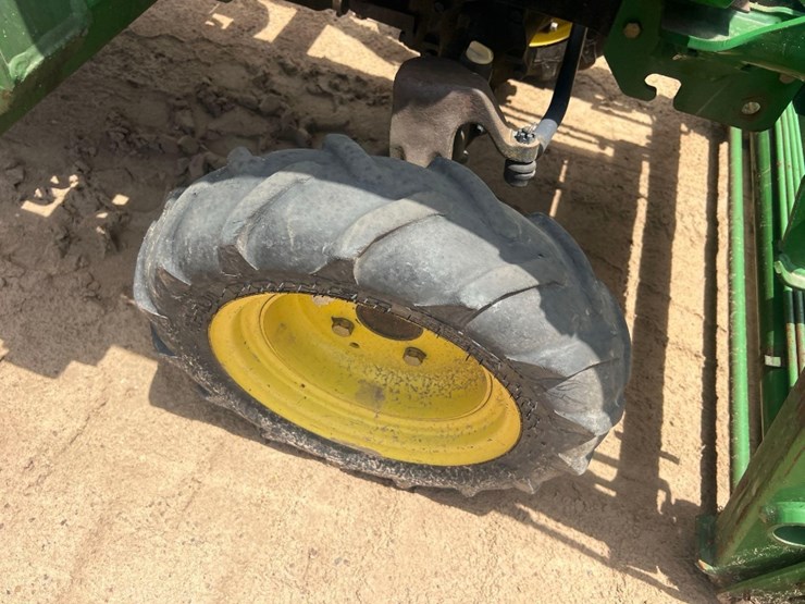 john-deere-4100-image-21