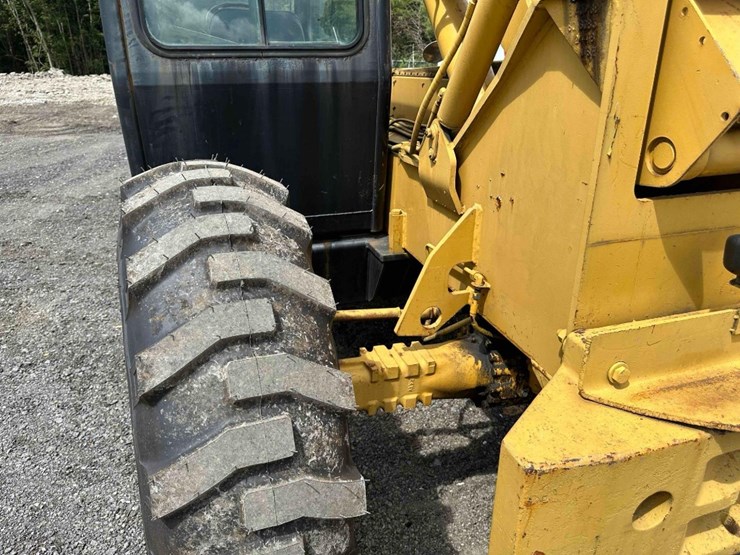 1999-caterpillar-th82-image-24