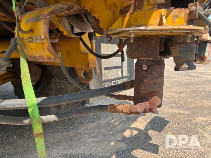2006-john-deere-8-image-31