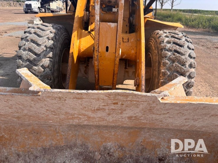 2014-caterpillar-950m-image-22