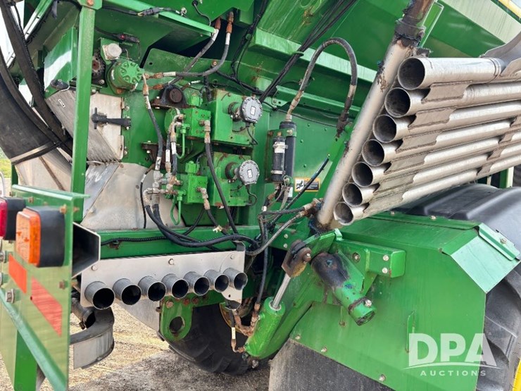 2019-john-deere-f4365-image-58