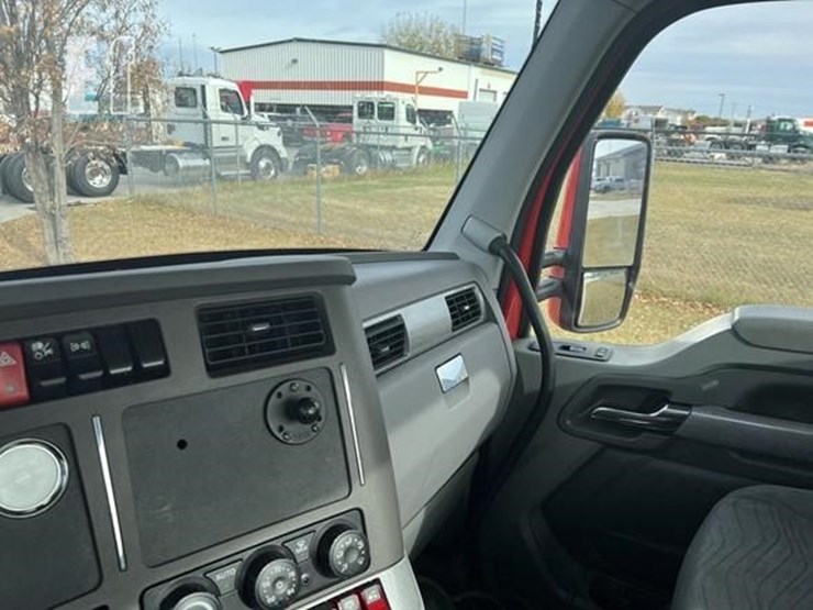 2016-kenworth-t880-image-50