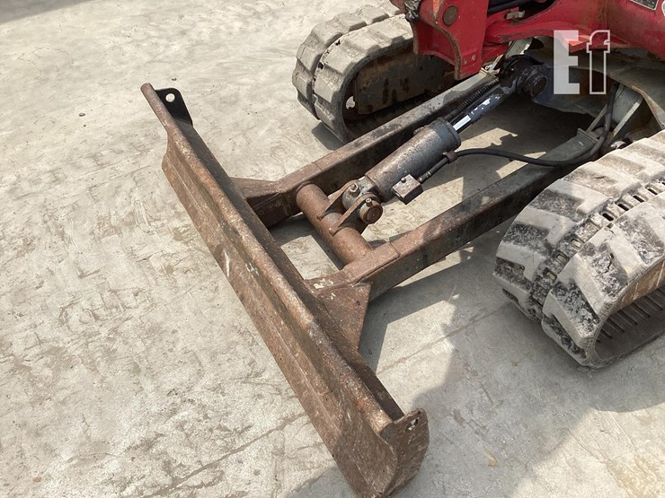 2006-takeuchi-tb135-image-10