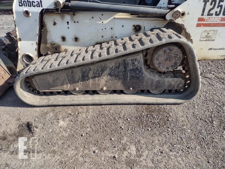 bobcat-t250-image-19