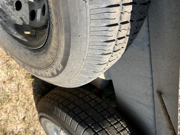 big-tex-14lx-dump-trailer-image-11
