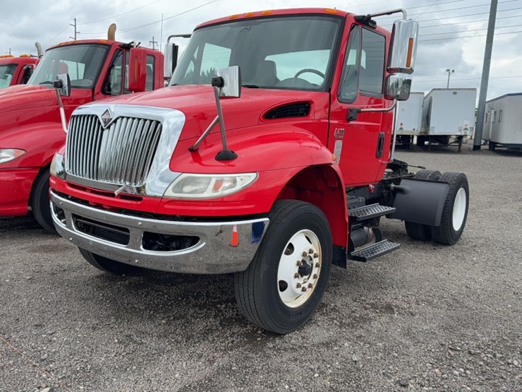 2006-international-4400-image-1
