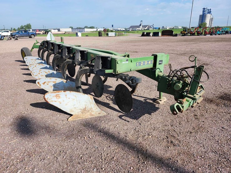 john-deere-2700-image-4