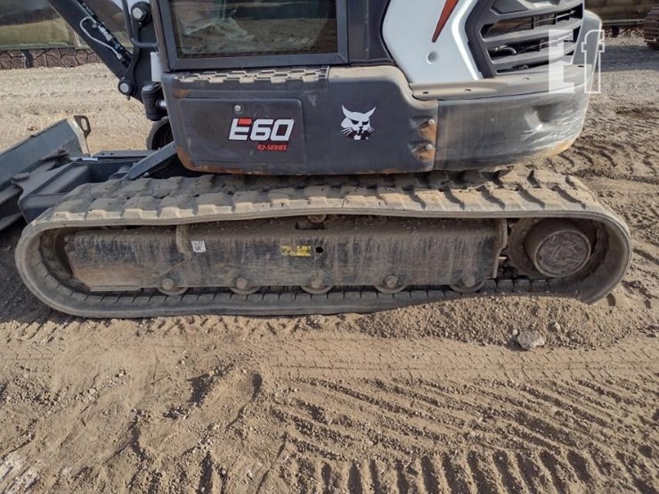 2021-bobcat-e60-image-27