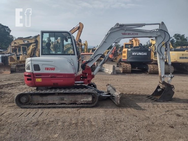 2018-takeuchi-tb260-image-3