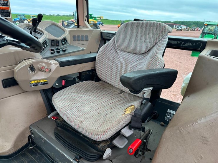 2013-kubota-m126x-image-44