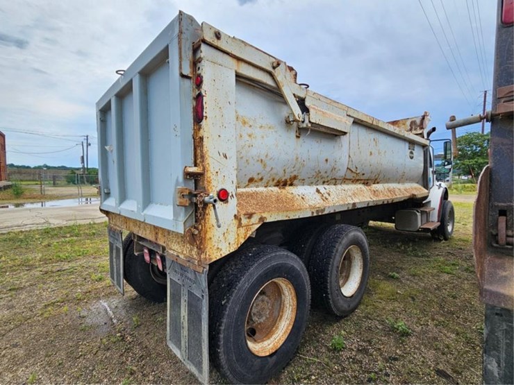 #2525-•-2006-freightliner-m2-tandem-axle-dump-truck-image-5