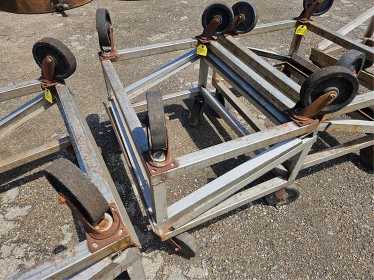#2581-•-(2)-rolling-carts-image-2