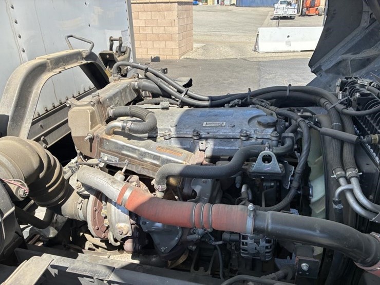 2018-isuzu-ftr-image-13