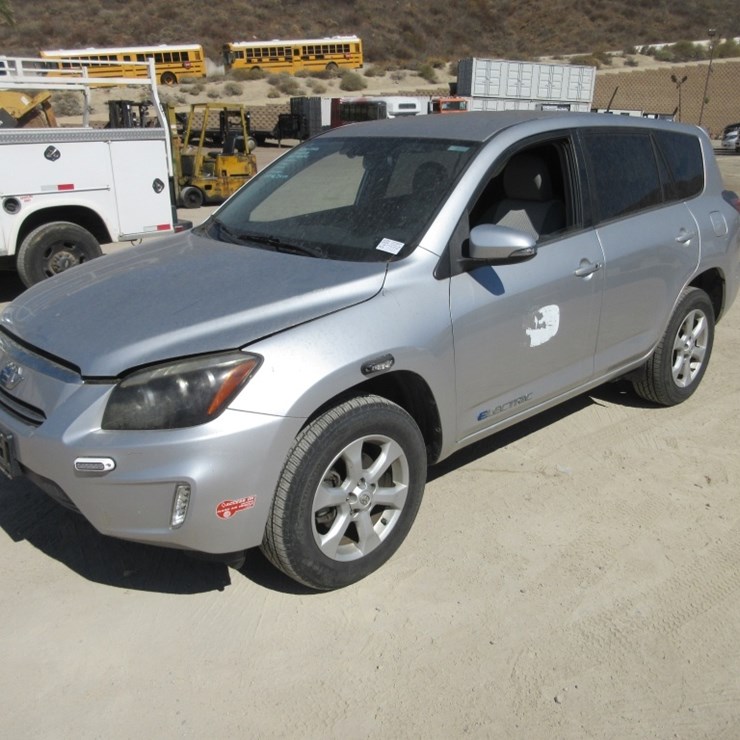 2014 TOYOTA RAV4