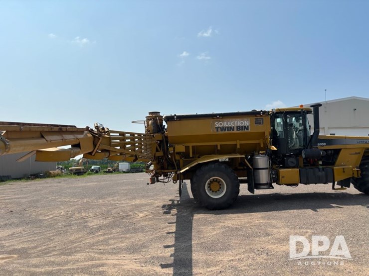 2006-john-deere-8-image-6