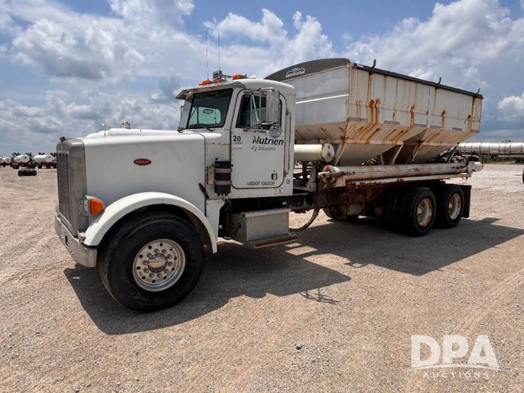 2000-peterbilt-357-image-14