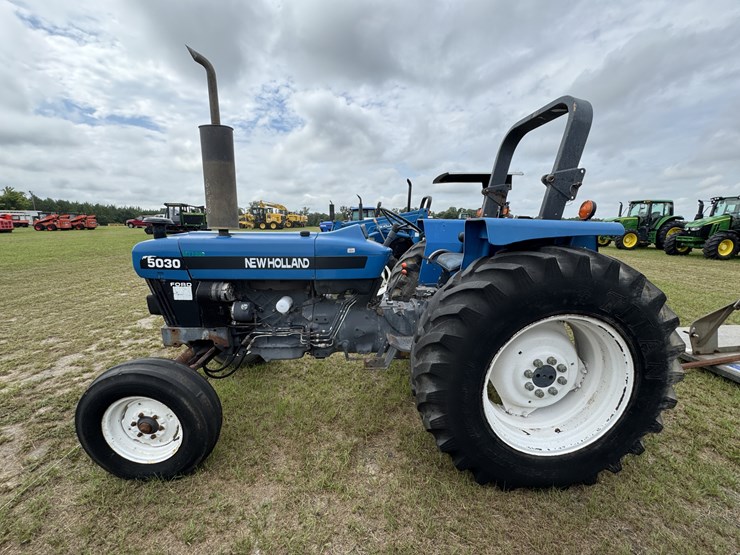 new-holland-5030-image-9