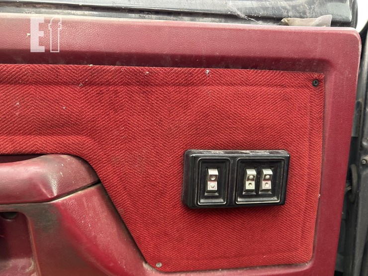 1987-dodge-150-image-17