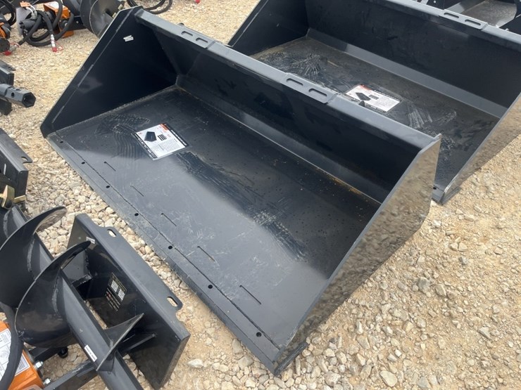wolverine-72"-ss-track-bucket-image-2